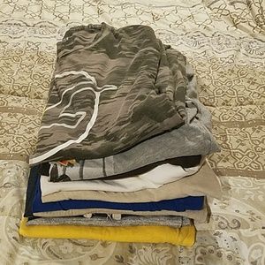 Lot of 8 men's t-shirts size medium